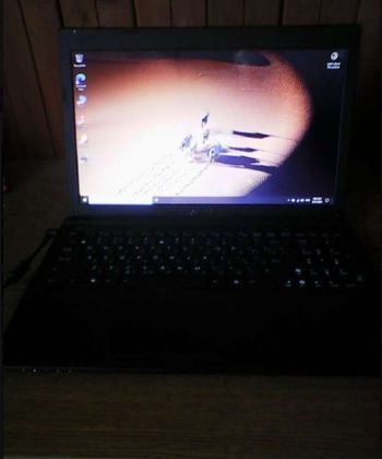 Selling a used, refurbished ASUS X55A laptop with full accessories – fully upgraded and ready to use..