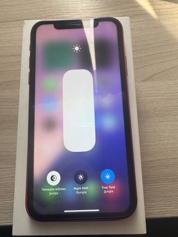 Apple iPhone XR 64GB Red