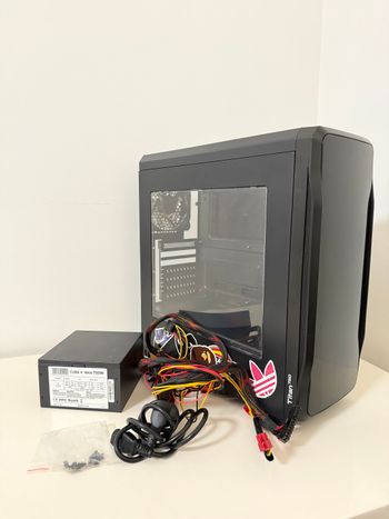 GENESIS 750 CASE SU 4FAN + 700 PSU