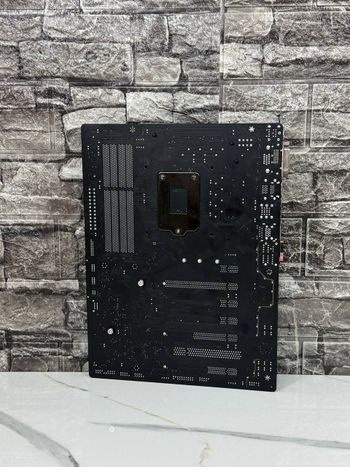 Gigabyte GA-Z97X-UD3H-BK Intel Z97 ATX DDR3 LGA1150 3 x PCI-E x16 Slots Motherboard