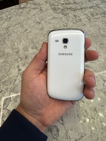 Get Samsung GT-S7562