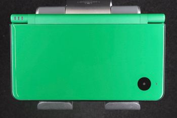 Nintendo DSi XL, Green