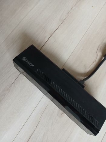 Xbox one s 1T +kinect kamera ir žaidimas