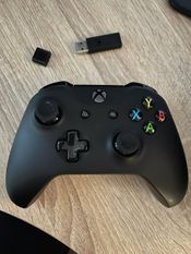 Xbox One wireless controller + USB wireless adapter dongle