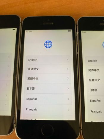 Apple iPhone SE 64GB Space Gray