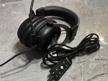 HyperX Cloud 2 + Sound Card Gaming Headphones