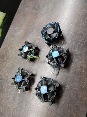 5x aušintuvai tinka: socket 1150, 1155, 1151, 1156, 1200, 1700 + DOVANA