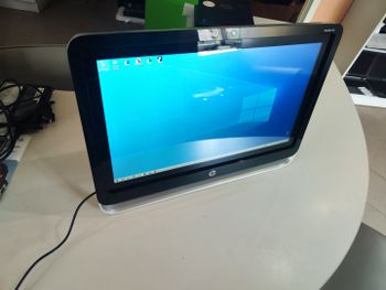 Hp All in one 22"touchscreen/naujas SSD