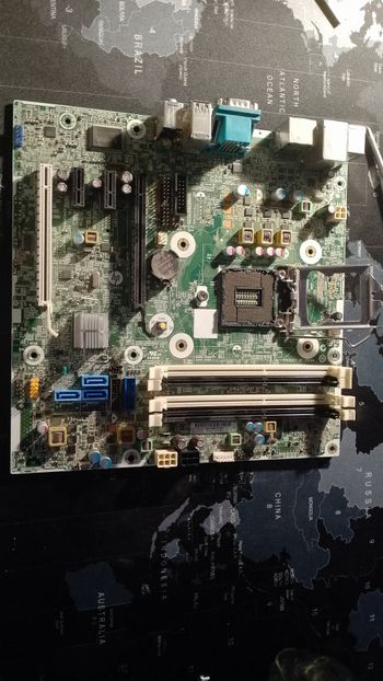 PAGRINDINĖ PLOKŠTĖ