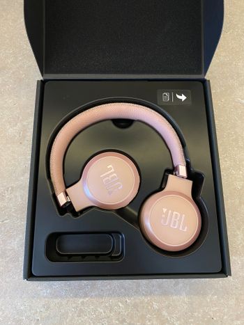JBL Live 460NC belaidės ausinės wireless headphones