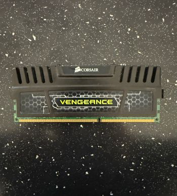 Corsair Vengeance 8 GB (2 x 4 GB) DDR3-1866 Black PC RAM