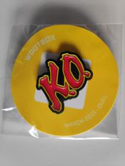 Pin KO juego Street Fighter exclusivo wootbox