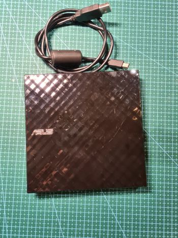 Asus SDRW-08D2S-U CD diskasukis