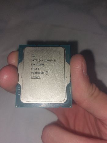 Intel Core i3-12100F + aušintuvas