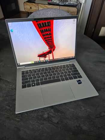 Hp Elitebook 840 G9 i5-1245u 16gb 256gb SSD 