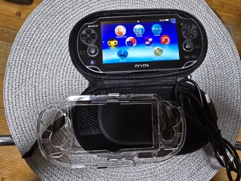 PS Vita, Black, 1GB