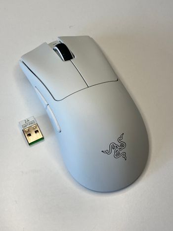 Razer DeathAdder V3 Pro Hyperspeed belaidė žaidimų pelė gaming mouse