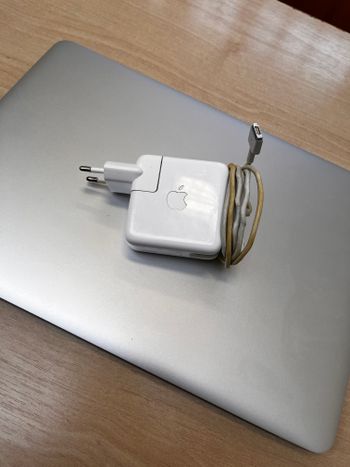 Apple MacBook Air 13 (2014) 13,3-inch (1440 x 900) / Intel HD Graphics 5000 1536MB/8GB 1600MHz DDR3/1,4 GHz Dual-Core Intel Core i5 for sale