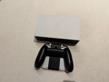 Get Like new! Nintendo Switch OLED 64GB White Baltas + dėklas