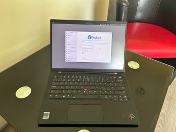 Lenovo Thinkpad X1 Carbon (9th gen) Intel i7-1185G7 Intel Iris Xe G7 96 EU / 32GB DDR4 / 512GB NVME / 57 Wh / Wi-Fi 6 AX201 / Black