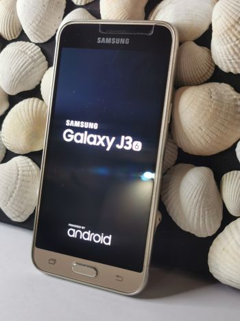 Samsung J3(6)