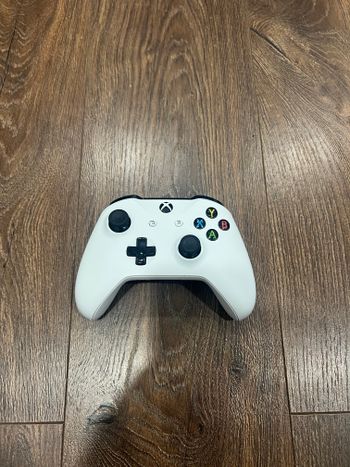 Xbox/one/s/x/Pc pultelis orginalus Baltas
