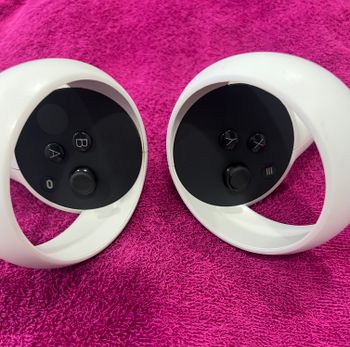 Get Oculus quest 2 128gb