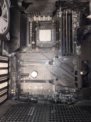 MSI MPG B550 GAMING PLUS AMD B550 ATX DDR4 AM4 2 x PCI-E x16 Slots Motherboard