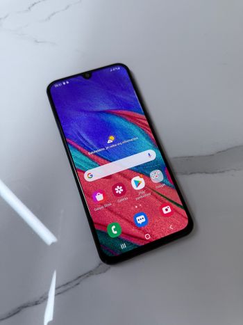 Redeem Samsung Galaxy A40 64GB Black