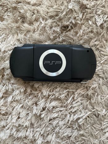 Get PSP 1000 + 58 zaidimai + minecraft!
