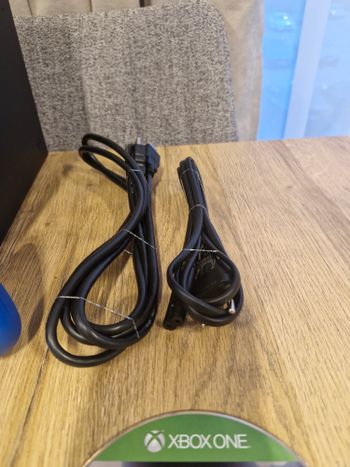 Xbox One S +žaidimai 