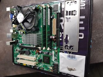 DG31PR + E7400 + 4GB DDR2 + COOLER + BACKPLATE