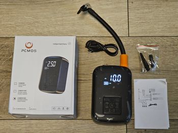 Nešiojamas elektrinis kompresorius pompa su skaitmeniniu ekranu