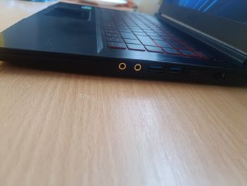 MSI Thin GF63 12VE, i5-12450H, NVIDIA GeForce RTX 4050, 144Hz.