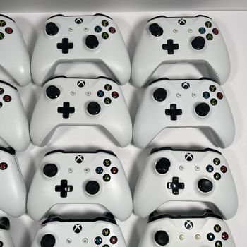 20x Microsoft Xbox Wireless Controllers for Xbox One/Series X/S/PC - FOR PARTS for sale