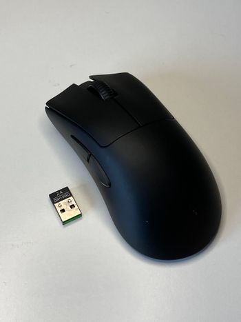 Razer DeathAdder V3 Pro Hyperspeed belaidė žaidimų pelė gaming mouse
