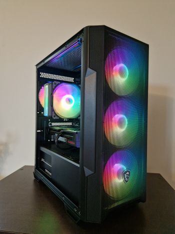 Ryzen 5 5600 / 32GB / 512GB / RX 9060 XT 16GB / Windows 10-11 Pro