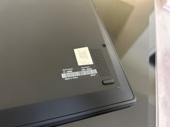 Lenovo Thinkpad X1 Carbon (9th gen) Intel i7-1185G7 Intel Iris Xe G7 96 EU / 32GB DDR4 / 512GB NVME / 57 Wh / Wi-Fi 6 AX201 / Black