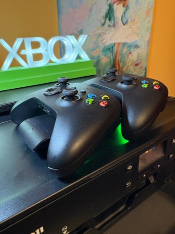 2x Xbox Series pultai