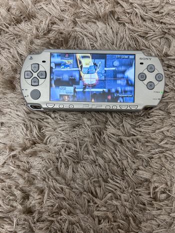 Get PSP 2000, Silver, 16GB