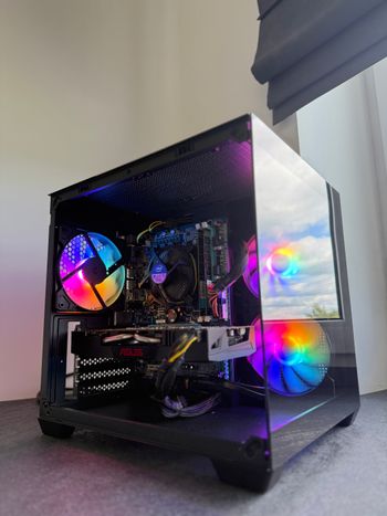 Naujai surinktas žaidimų kompiuteris i7/RX 580 8GB/16GB RGB!!