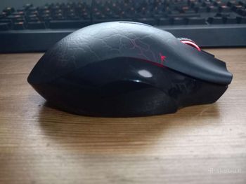 Get Razer Naga Molten special edition