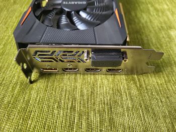 Gigabyte GeForce GTX 1050 2 GB 1392-1531 Mhz PCIe x16 GPU