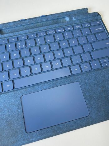 Microsoft Surface Pro Signature keyboard klaviatūra