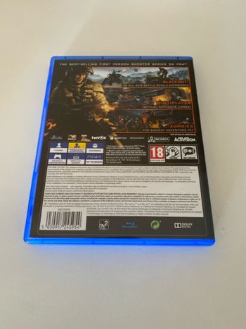 PS4 žaidimu 