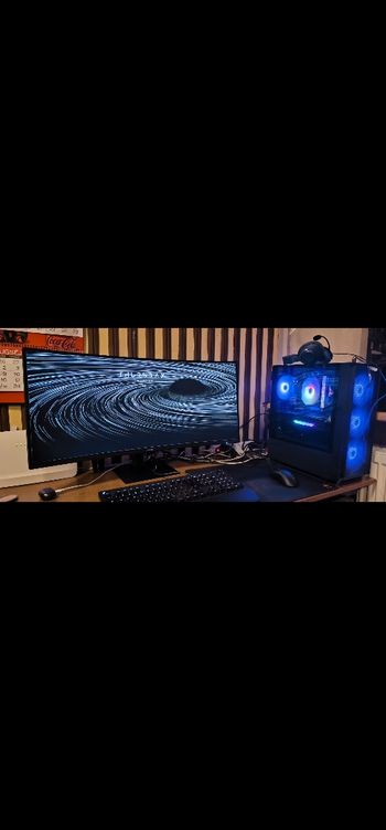 Kompiuteris su Ryzen 7 5700X ir RX 6800 XT 