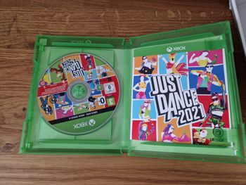 Xbox one kinect su adapteris + just dance 2021 for sale