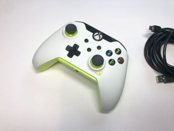 PDP Wired Gaming Controller Electric White for Xbox Series X S, One, PC
