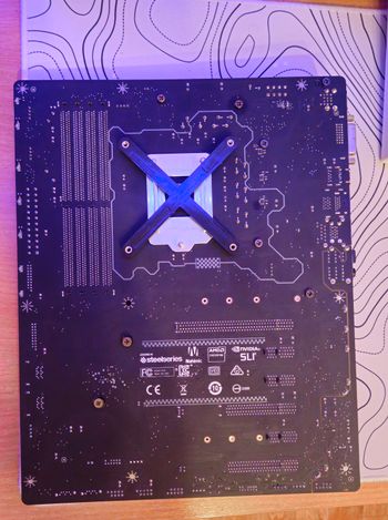 MSI Z270 GAMING PRO CARBON Intel Z270 ATX DDR4 LGA1151 3 x PCI-E x16 Slots Motherboard