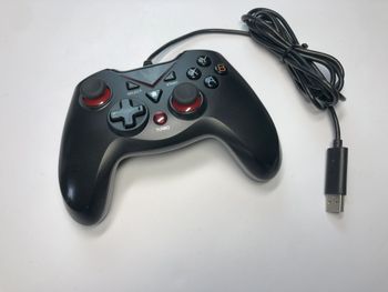 Get Varr Flanker OGPXBOXNEW Wired X-Box Gamepad – Great Condition, Ready to Play!